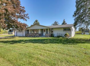 3040 S Wehr Rd, New Berlin, WI 53146