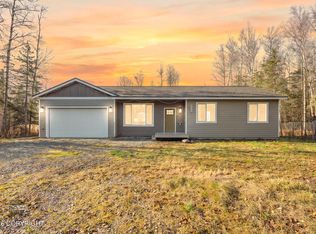 17620 Birchtree St, Chugiak, AK 99567