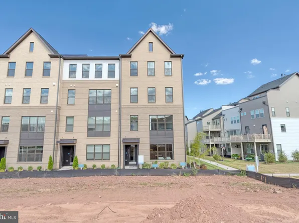 4917 Longmire Way Unit 125, Chantilly, VA 20151