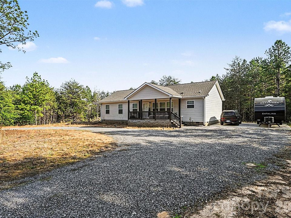 1st image of 420 Hoffman Rd