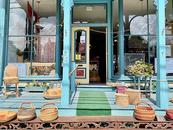 Store entry