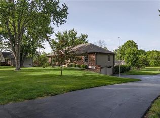 8918 Millstone Dr, Lenexa, KS 66220