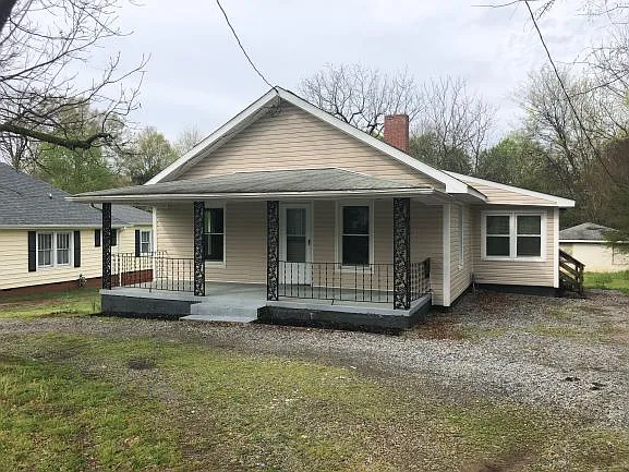 932 Old Charlotte Rd