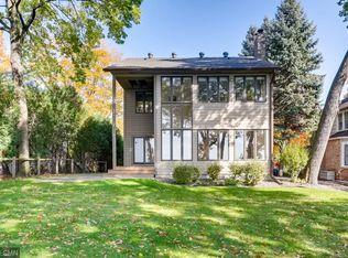 2813 Casco Point Rd, Wayzata, MN 55391