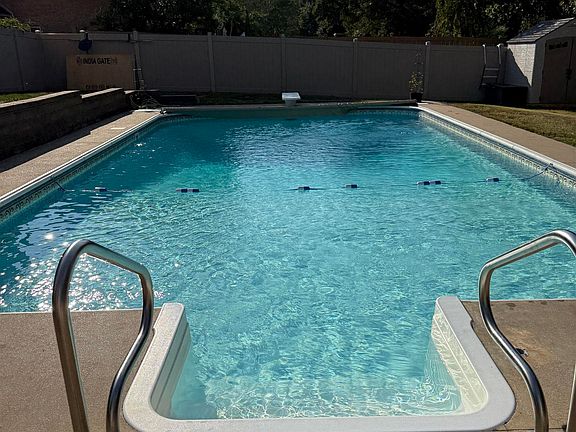 3rd image of 2646 Winfield Dr