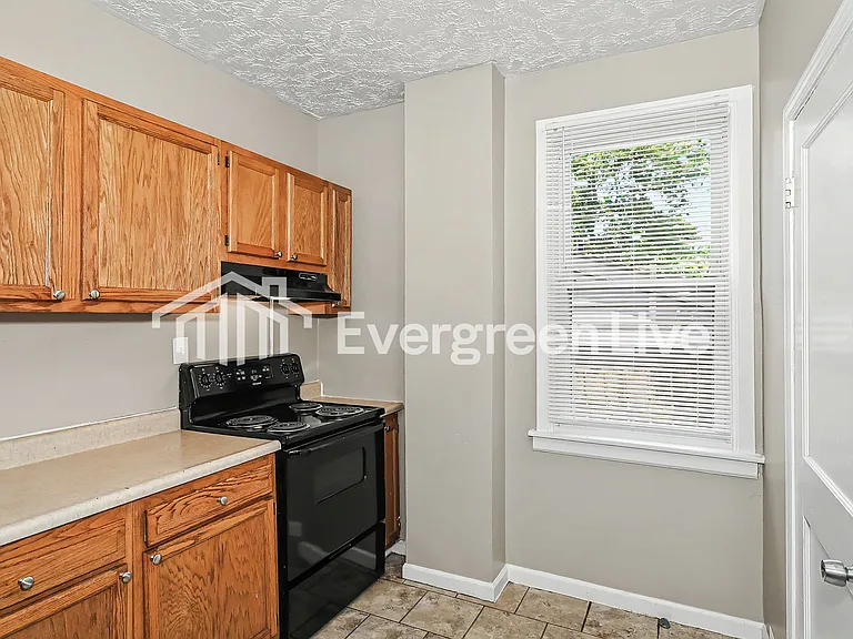 3742 Dina Ave — Photo 7