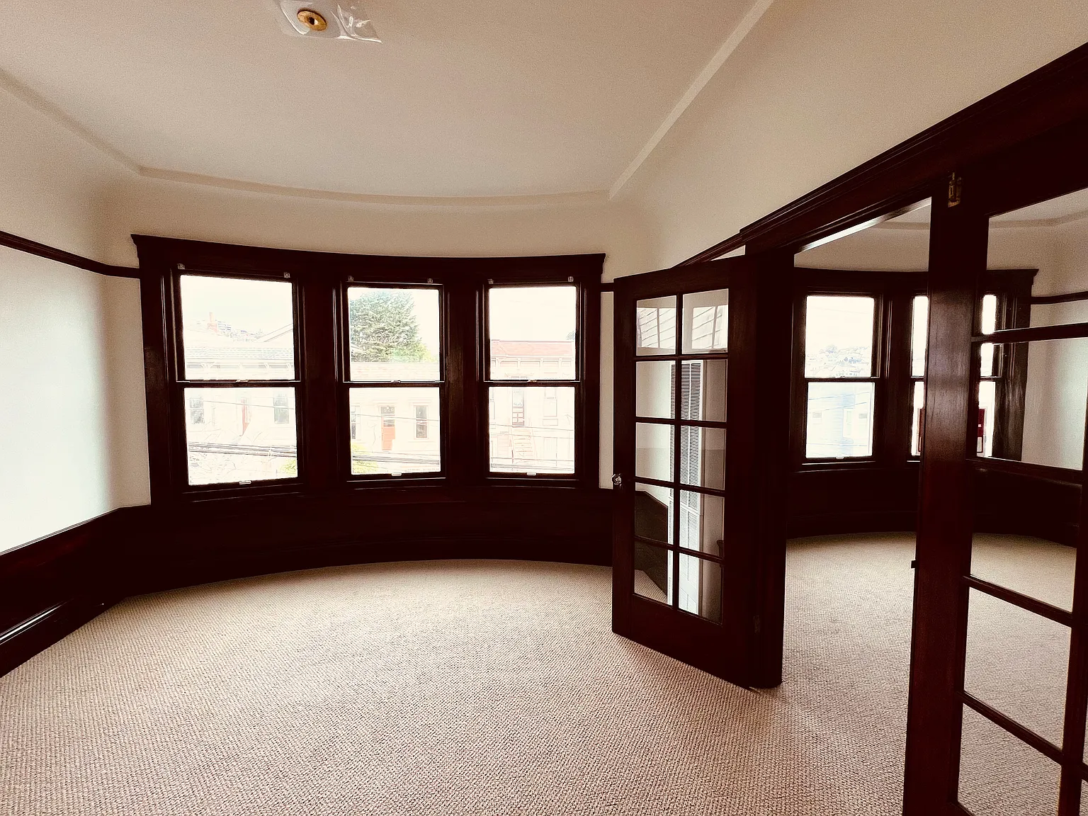 2 bed, 1285 sqft, $6,300 — Photo 2