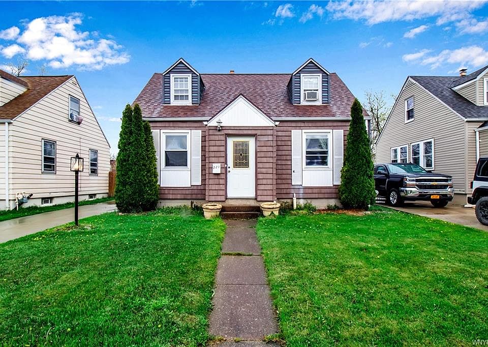 1st image of 221 Claremont Ave