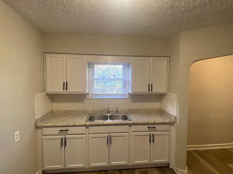 1106 Ellsworth Ave — Photo 16