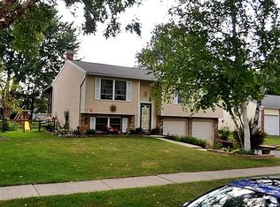 2048 Kellerston Rd, Maumee, OH 43537