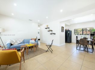 250 NE 170th St, North Miami Beach, FL 33162