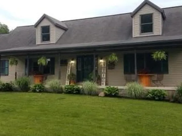 373 Poplar Ridge Rd, Frankfort, OH 45628