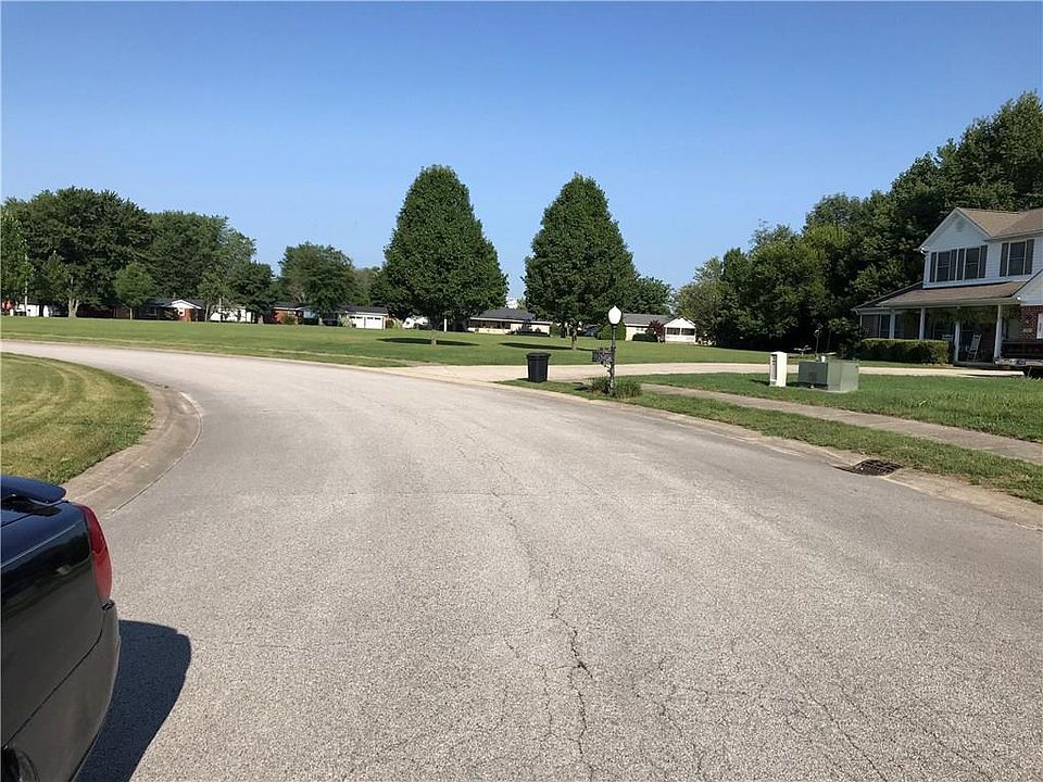 2nd image of 7762 Briarwood Dr