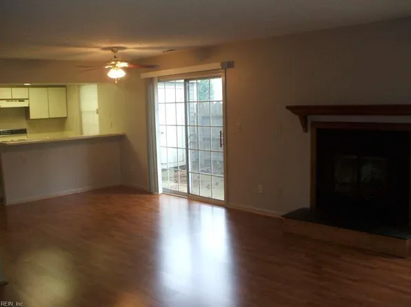 201 Attwick Ct, Chesapeake, VA 23320