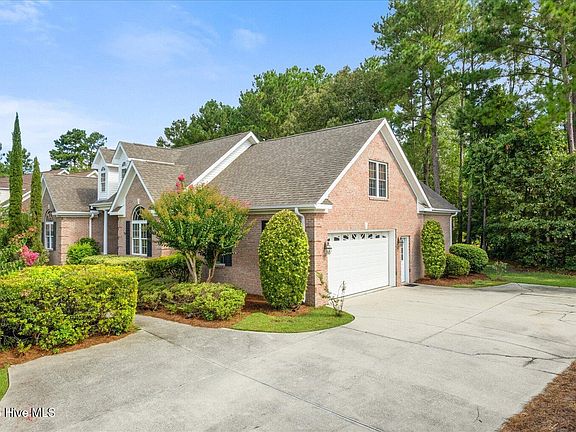 4th image of 1104 Willow Pond Lane