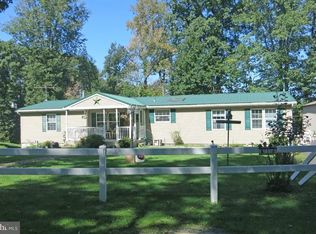 6 Steward Ln, Fleetwood, PA 19522