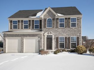 2457 Woodhawk Ln, Avon, OH 44011