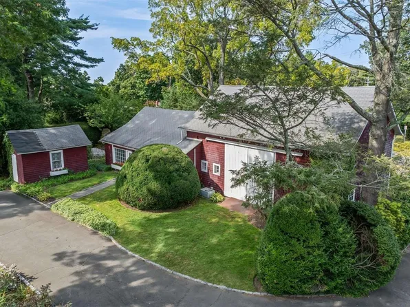 2A Winchester Lane, Huntington, NY 11743