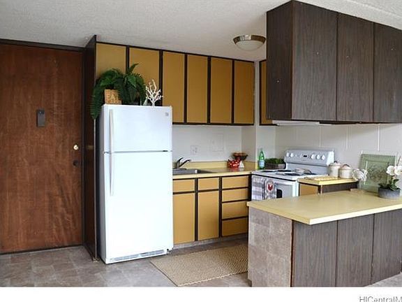 3rd image of 2847 Waialae Ave APT 306