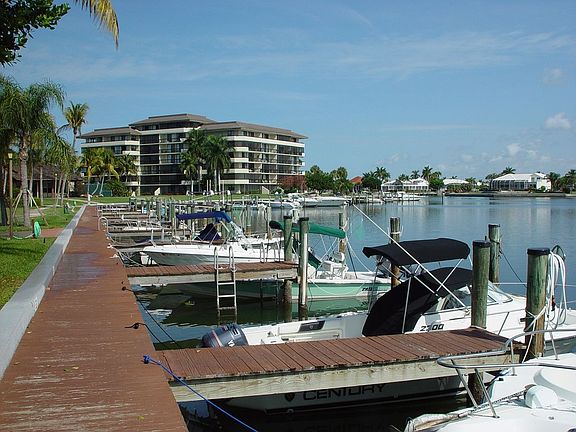 Docks