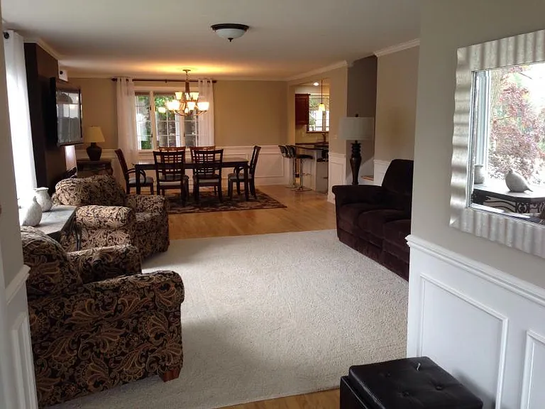 150 E Caracas Ave — Photo 4