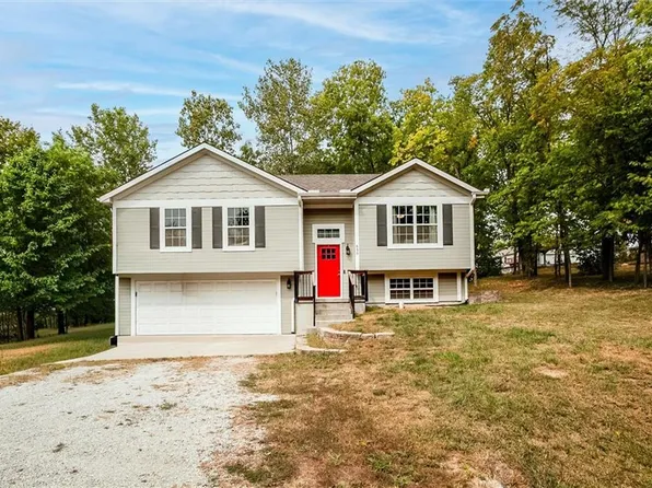 650 Cleveland St, Holt, MO 64048