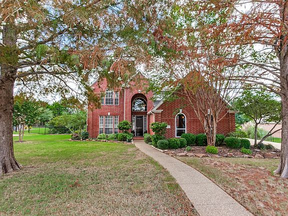 2nd image of 204 Stanford Ct