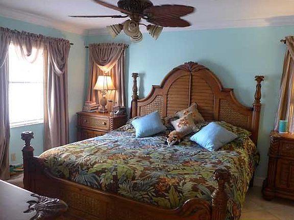 4th image of 330 S Ocean Bl #203