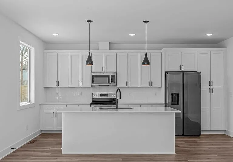 1316 E Lenoir St — Photo 8
