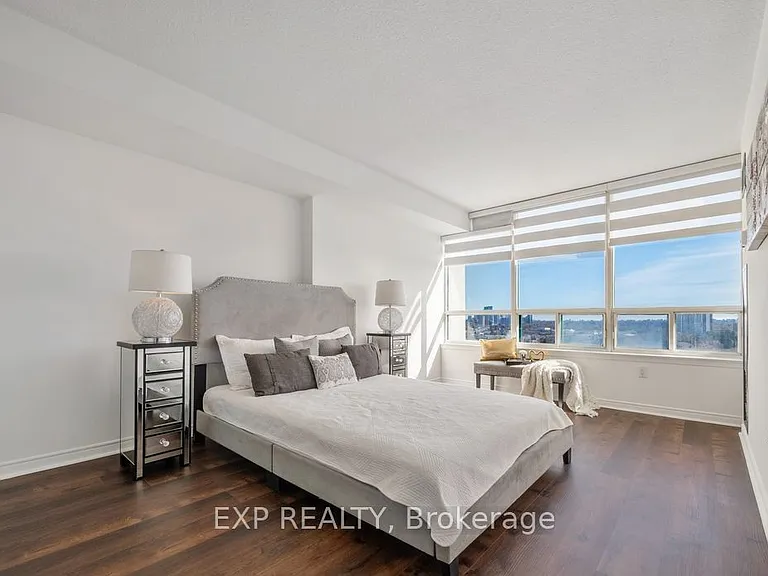 7250 Yonge St #1709 — Photo 10