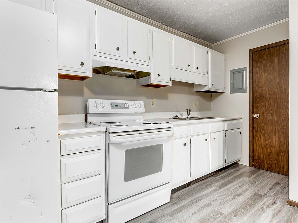 1st image of 300 Wood St #D5