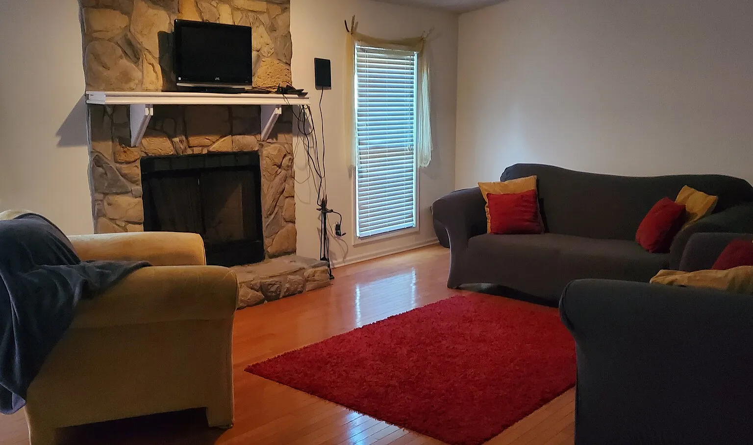Quaint Home — Photo 1