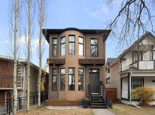 218 W 8a St NE, Calgary, AB T2E4J1