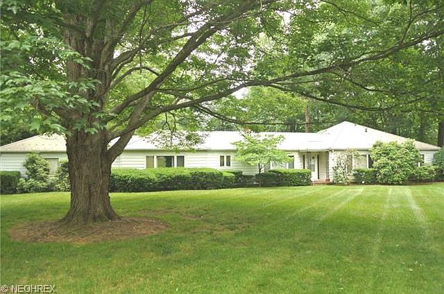 1st image of 320 Nob Hill Dr