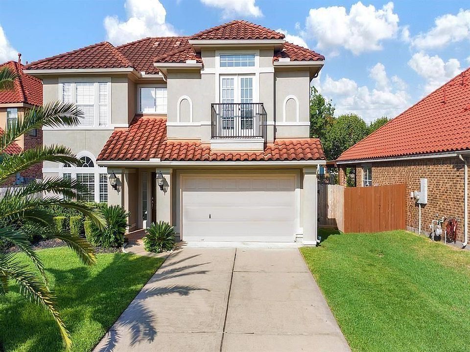 1st image of 40 Pebble Beach Ct