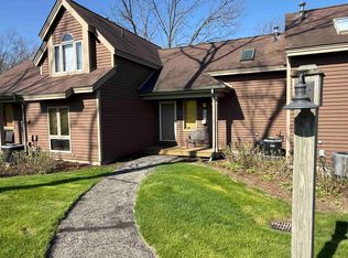 102 Walnut Hill Dr, Galena, IL 61036