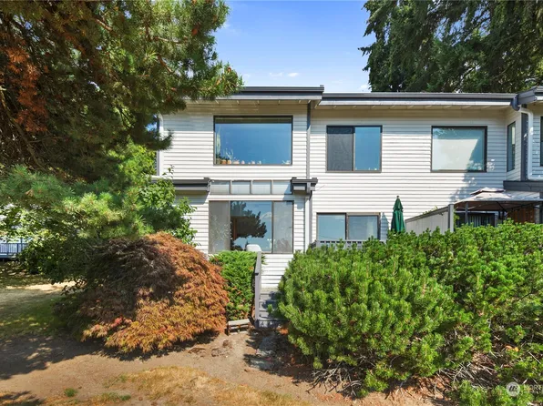 11721 NE 80th St #C2, Kirkland, WA 98033