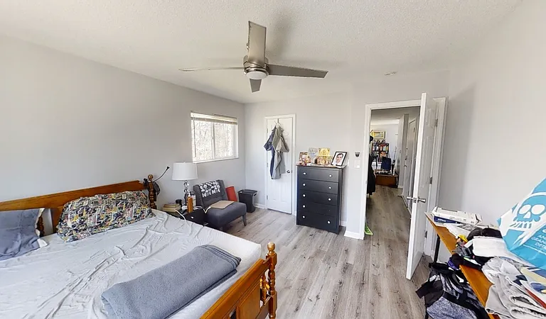 1302 W Huron St — Photo 9
