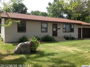304 24th St SE, Willmar, MN 56201