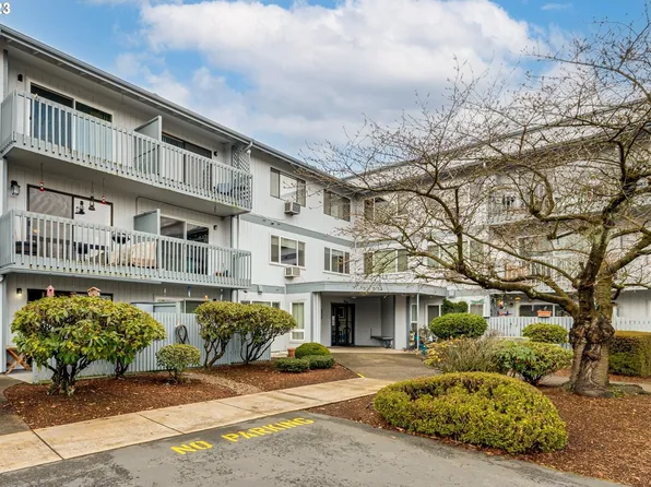 2005 Tibbetts Drive #201, Longview, WA 98632