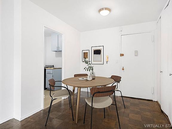 4th image of 305 E 40th St #17A