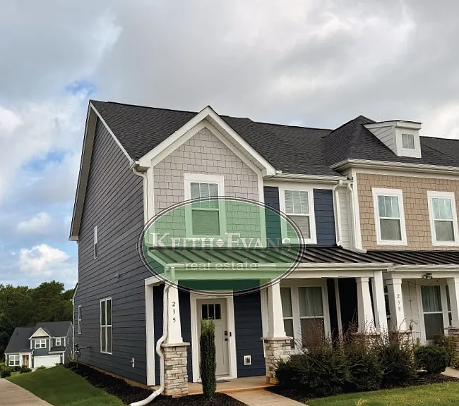 235 Dalmatian Dr — Photo 1