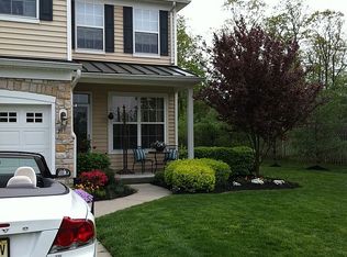 71 Stern Light Dr, Mount Laurel, NJ 08054