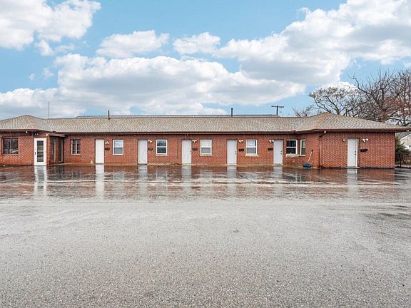 2nd image of 4308 E Main St #5