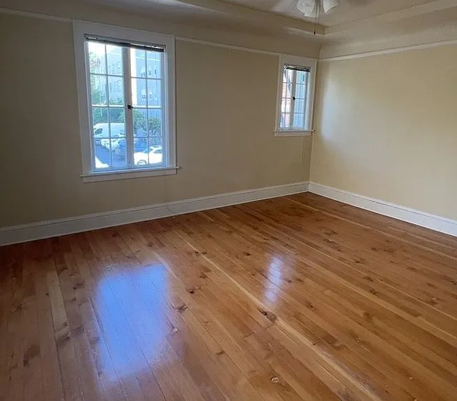 Flanders Apartments — Photo 22
