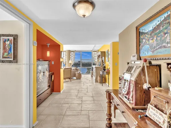 900 Bay Dr APT 927, Miami Beach, FL 33141