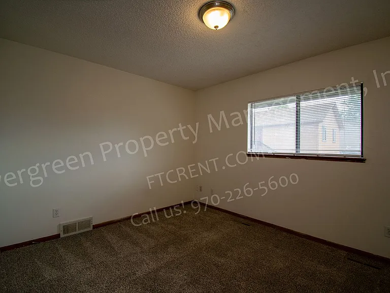 704 Ponderosa Dr — Photo 13