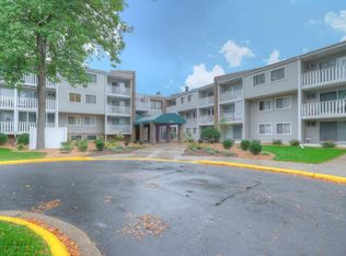 1601 N Innsbruck Dr NE #103, Fridley, MN 55432