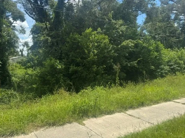 5 6th St #250, Live Oak, FL 32060