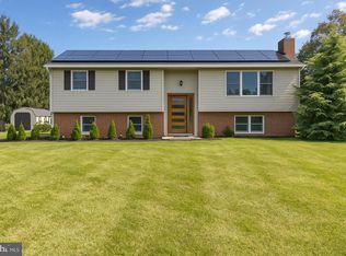 1145 Highland Dr, Mechanicsburg, PA 17055